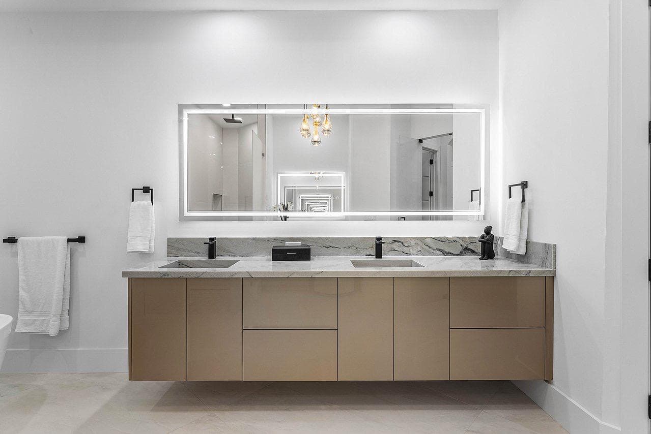 Mirror Vanity Suite